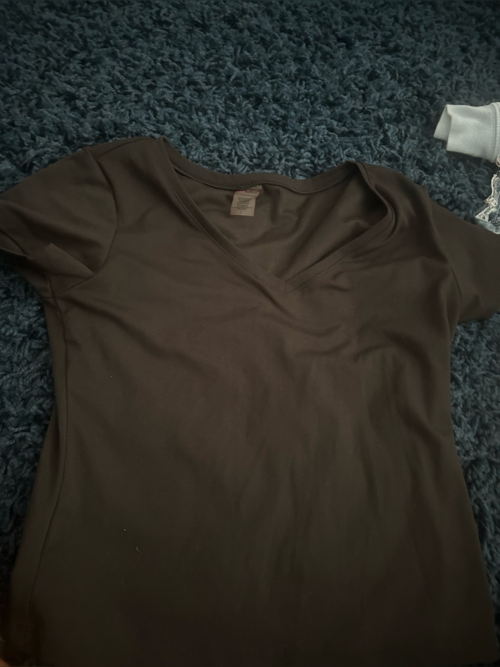 Women’s Brown V-Neck Short Sleeve Tee